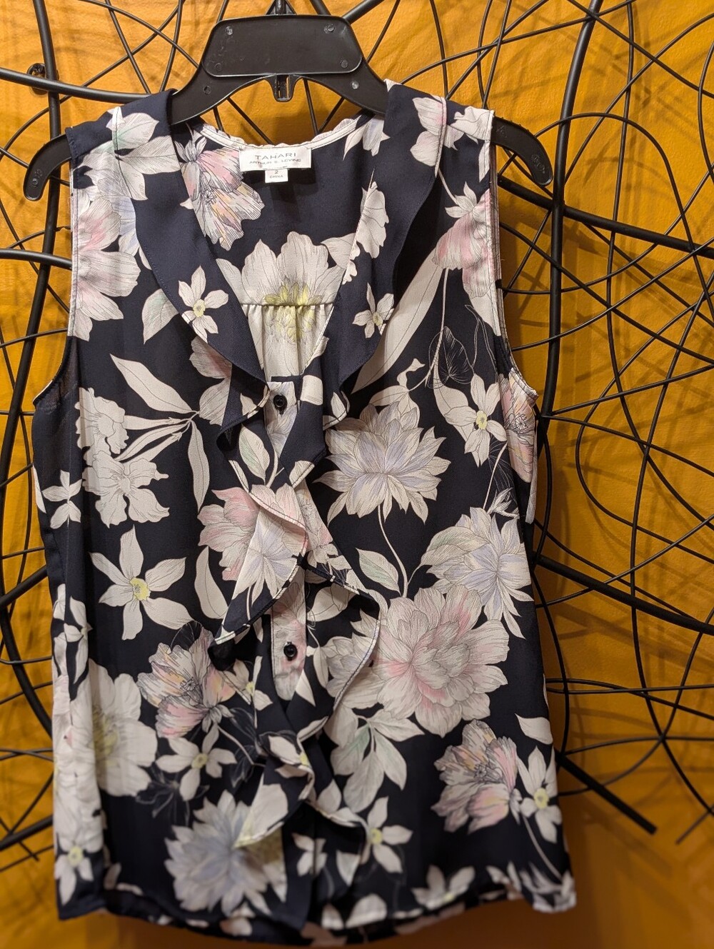 Tahari Floral Ruffle Front Sleeveless Blouse Navy Blue Pink Sz 2